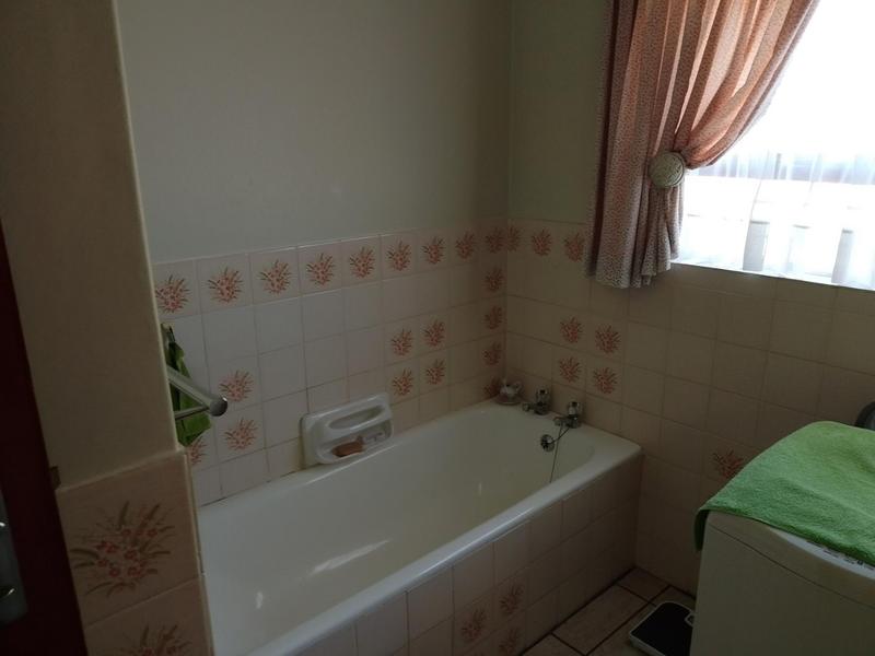 3 Bedroom Property for Sale in Bayview Western Cape